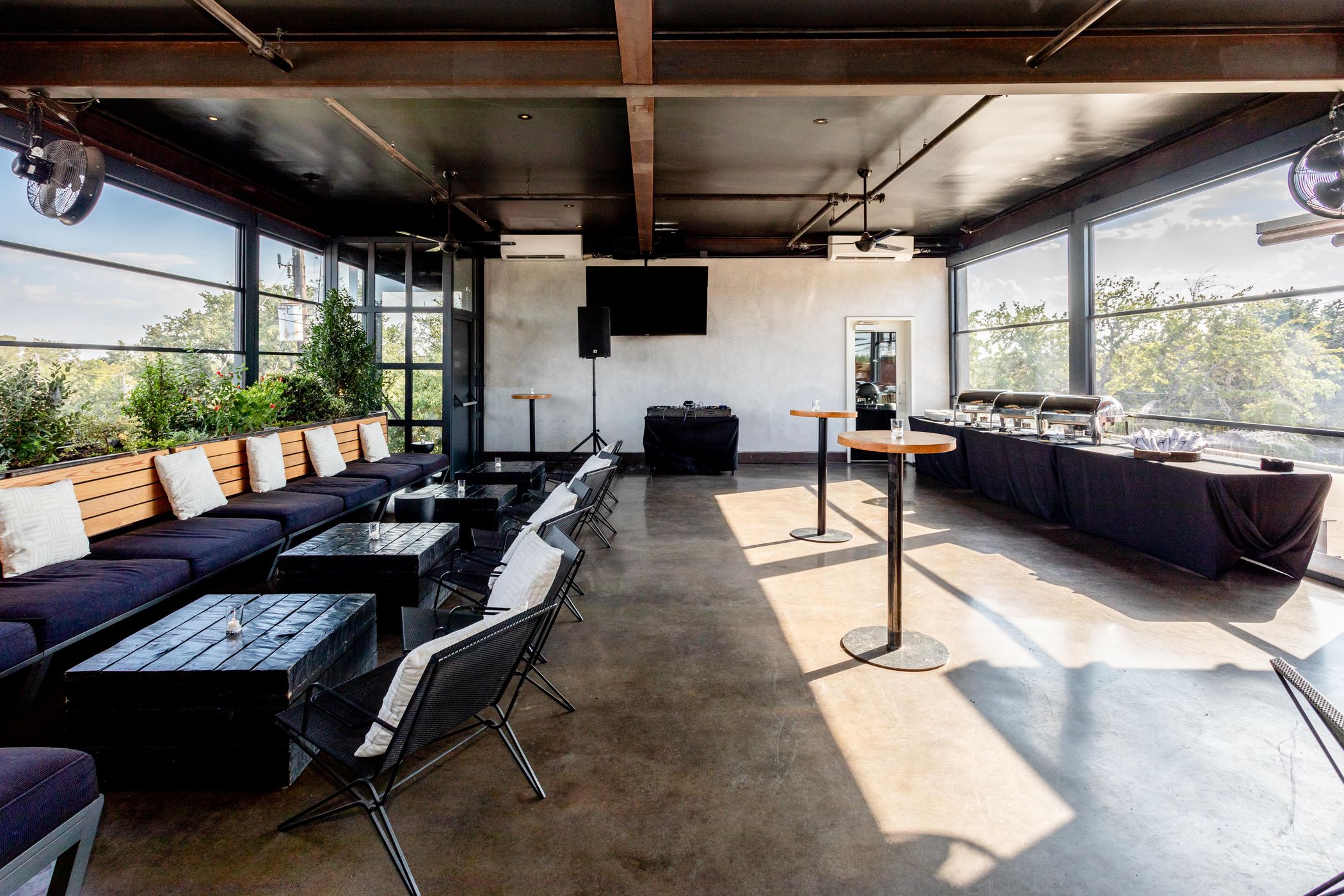 sway austin thai restaurant for large groups, events + catering